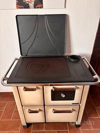 Cucina a legna con forno Dal Zotto!!