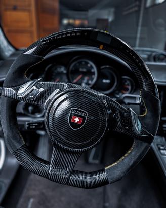 VOLANTE PORSCHE IN CARBONIO CON DISPLAY
