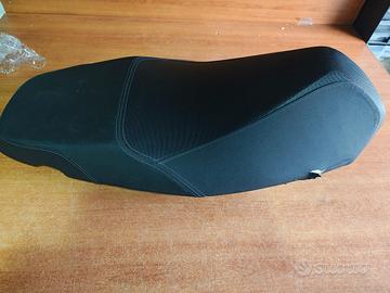 SELLA PEUGEOT TWEET 2023 IN POI