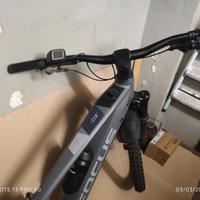 bicicletta MTB Focus elettrica 