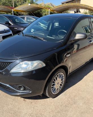 Lancia Ypsilon 1.2 69 CV 5 porte GPL Km Certificat