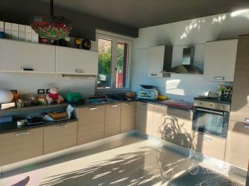 CUCINA LUBE SEMINUOVA