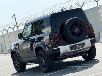 Land Rover Defender 90 3.0D I6 200 CV-BLACK EDITIO