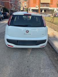 FIAT PUNTO EVO 1.4 GPL – Anno 2010 – €2.500