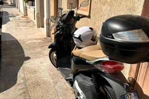 Scooter scarabeo 200