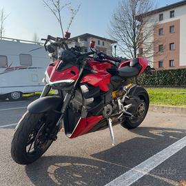 Ducati Streetfighter V2