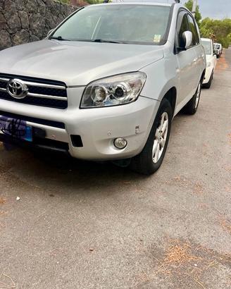 Toyota Rav 4 suv fuoristrada 4 x 4
