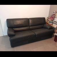 Divano in pelle blu scuro