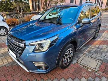 Subaru Forester 2.0 e-Boxer MHEV CVT Lineartronic 