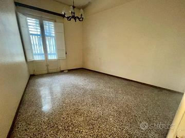 Acireale, via S.Vigo, appartamento vani 3