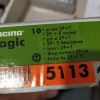 Bticino magic 5113 presa standard italia 2p+t 110a