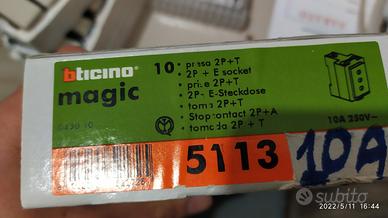 Bticino magic 5113 presa standard italia 2p+t 110a