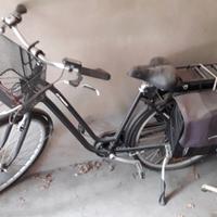 Lotto 7 biciclette di cui una BTWIN elettrica