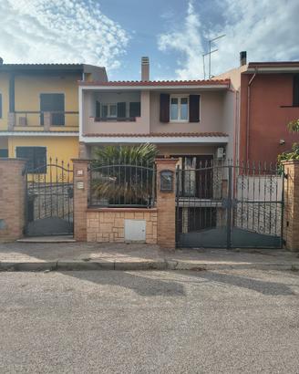 deliziosa villetta a schiera  con giardino 