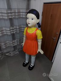 Bambola Squid Game Statua Squidgame Doll - 30 cm