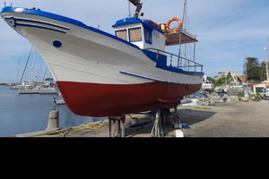 Barca con licenza da pesca