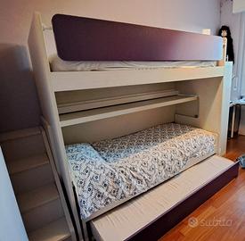 Letto a castello con scala-contenitore a gradini