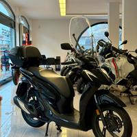 HONDA SH 150 FINANZIABILE BAULETTO E PARABREZZA