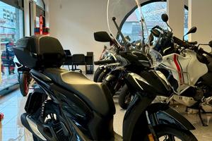 HONDA SH 150 FINANZIABILE BAULETTO E PARABREZZA