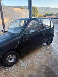 FIAT 600
