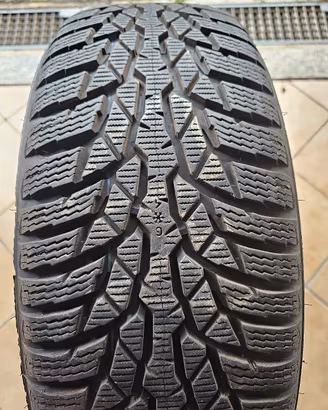 4 gomme  invernali Nokian WR D4 