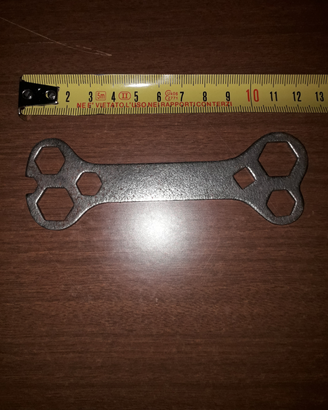 Chiave multiuso riparazione biciclette
