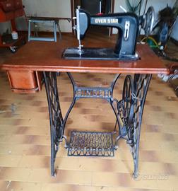 Mobiletto vintage / Macchina da cucire Singer