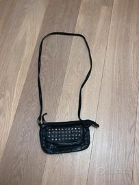 Borsa bambina in pelle con borchie