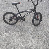 bicicletta BMX
