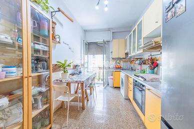 Appartamento a Roma Via Valerio Flacco 3 locali