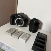 Canon EOS 600D + 18-55mm + Accessori