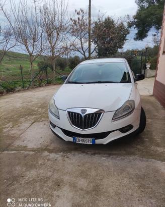 LANCIA DELTA 2001