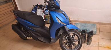 Piaggio Beverly 300 - 2024