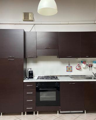 Cucina più frigo