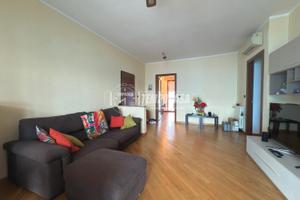 TRE LOCALI IN BUONO STATO