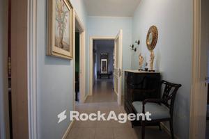 PREGIATO STABILE/VILLA IN ZONA TRANQUILLA, COPERTI