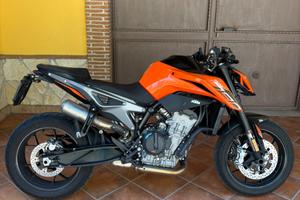 KTM Duke 790