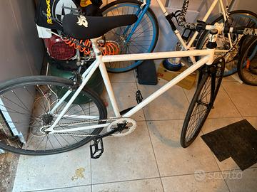 Fixed bike 28"