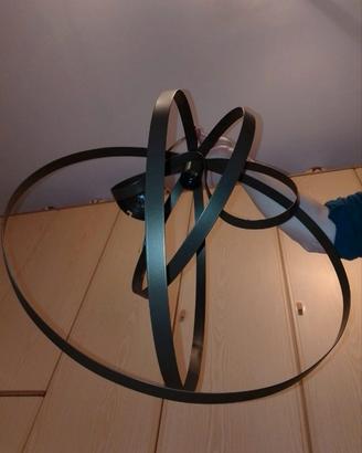 Lampadario in acciaio moderno 