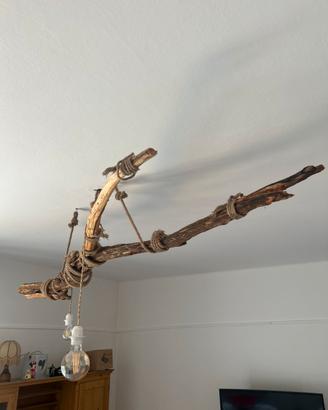 Lampadario in legno artigianale