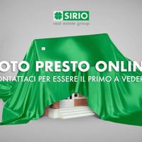 SPAZIOSO TRICAMERE IN BIFAMILIARE