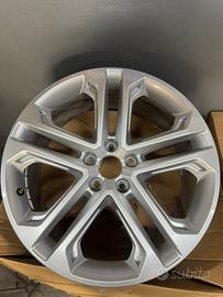 Cerchio in lega nuova Audi Q5