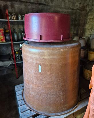 contenitore/botte in vetroresina 700 L