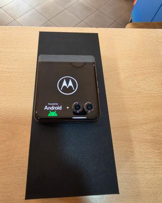 Razr 50