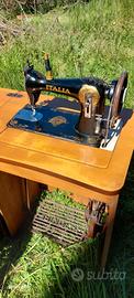 Macchina da cucire Italia 