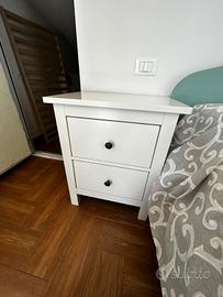 comodini IKEA HEMNES bianchi