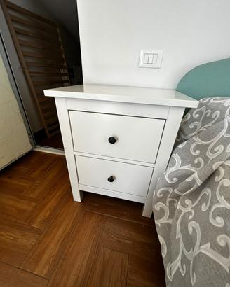 comodini IKEA HEMNES bianchi