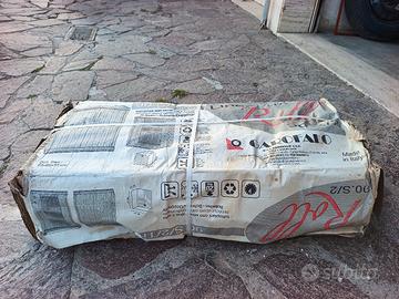 Armadietto basso a 2 ante scorrevoli