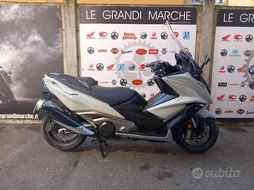 Kymco AK 550