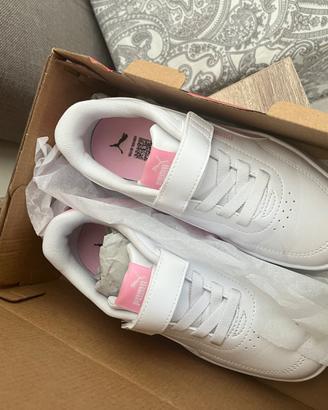 Sneaker